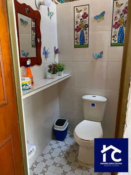 Casa Familiar con Aparta Estudio Independiente